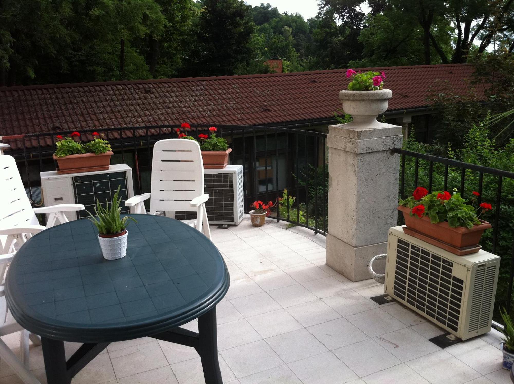 Kalmar Panzio Bed & Breakfast Budapest Exterior photo