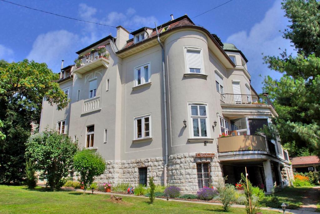 Kalmar Panzio Bed & Breakfast Budapest Room photo